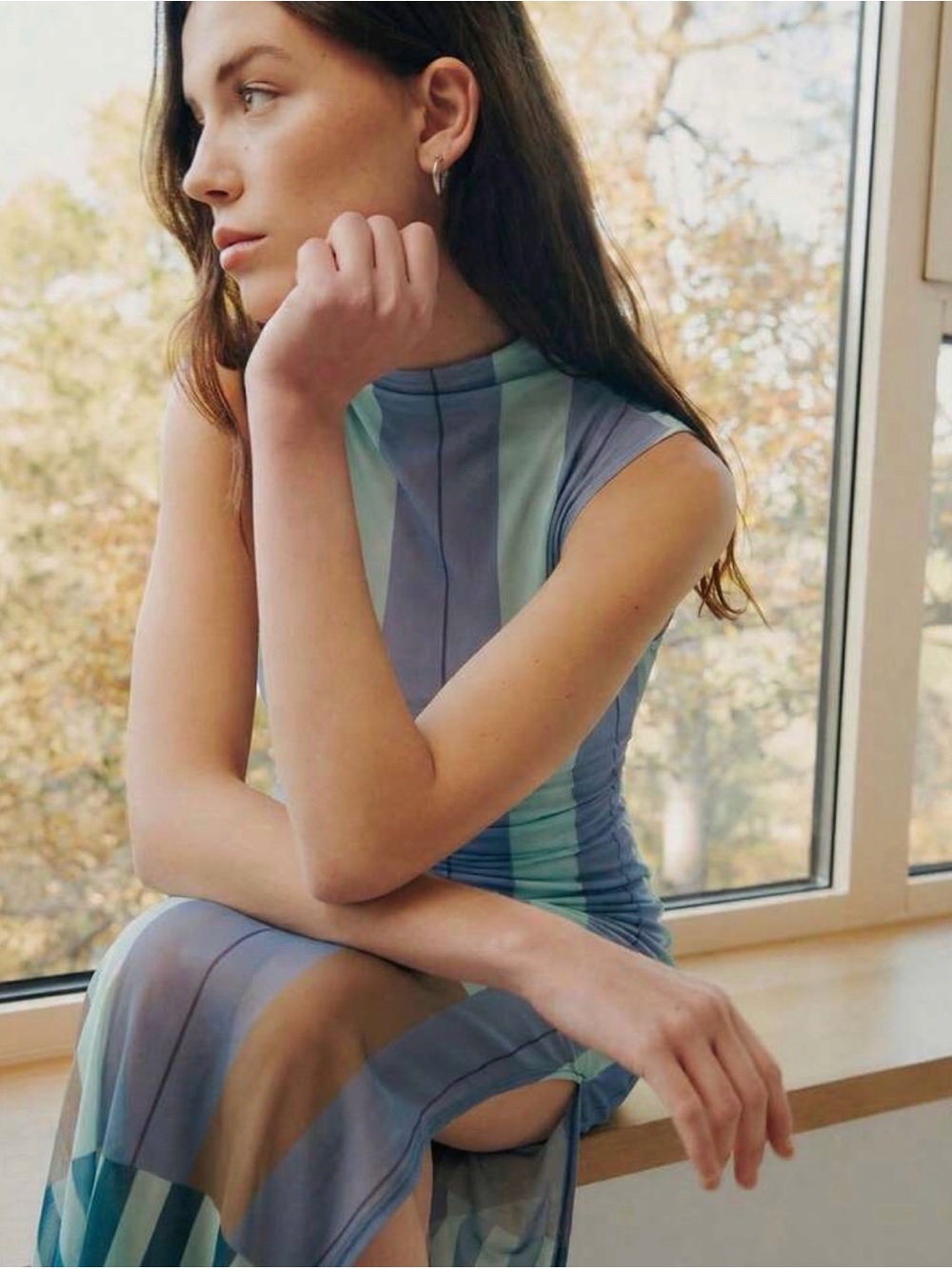 Dress - Picture 3 of 4